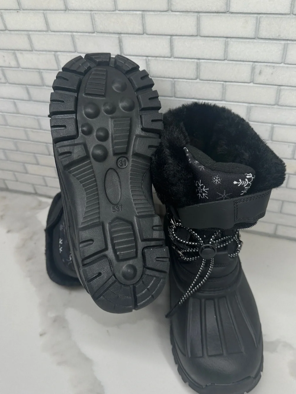 Kids Black Snow Boots with Faux Fur - Unbranded